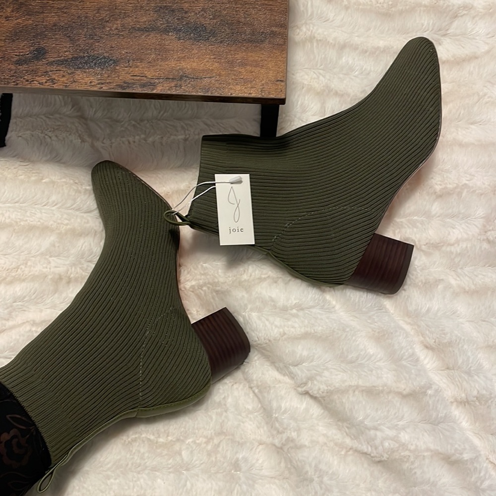 NWT-Joie Neely Green Rib Knit Sock Heeled Ankle Boots Booties Women’s Size 8.5